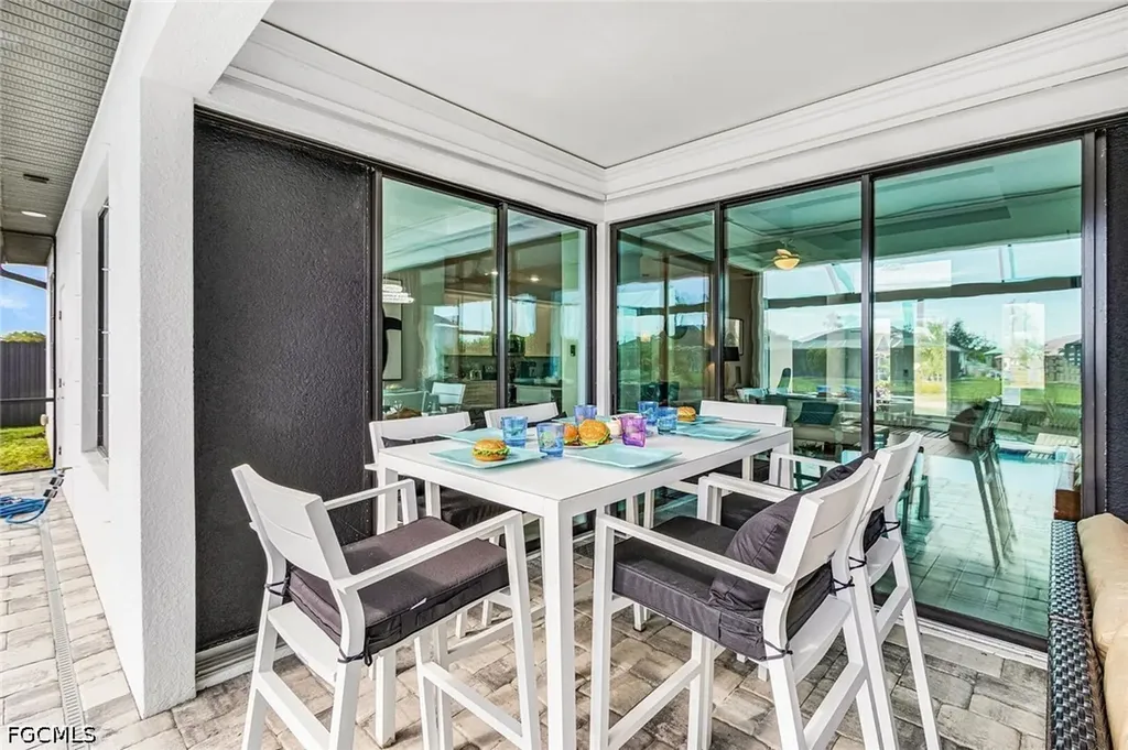 828 SW 28th Street Cape Coral FL 33914