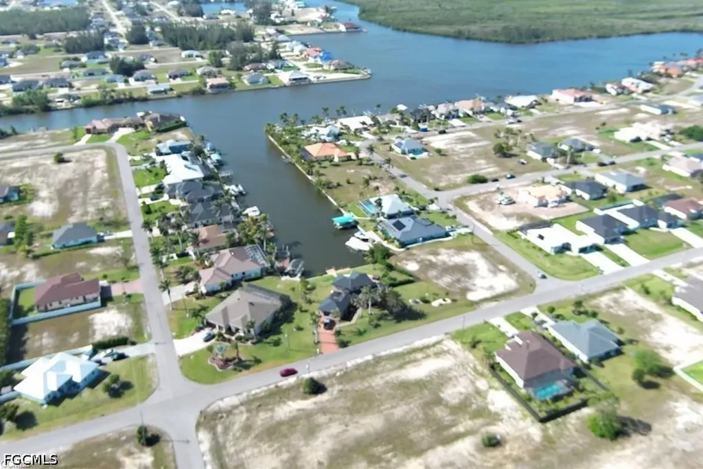 4213 NW 39th Street Cape Coral FL 33993