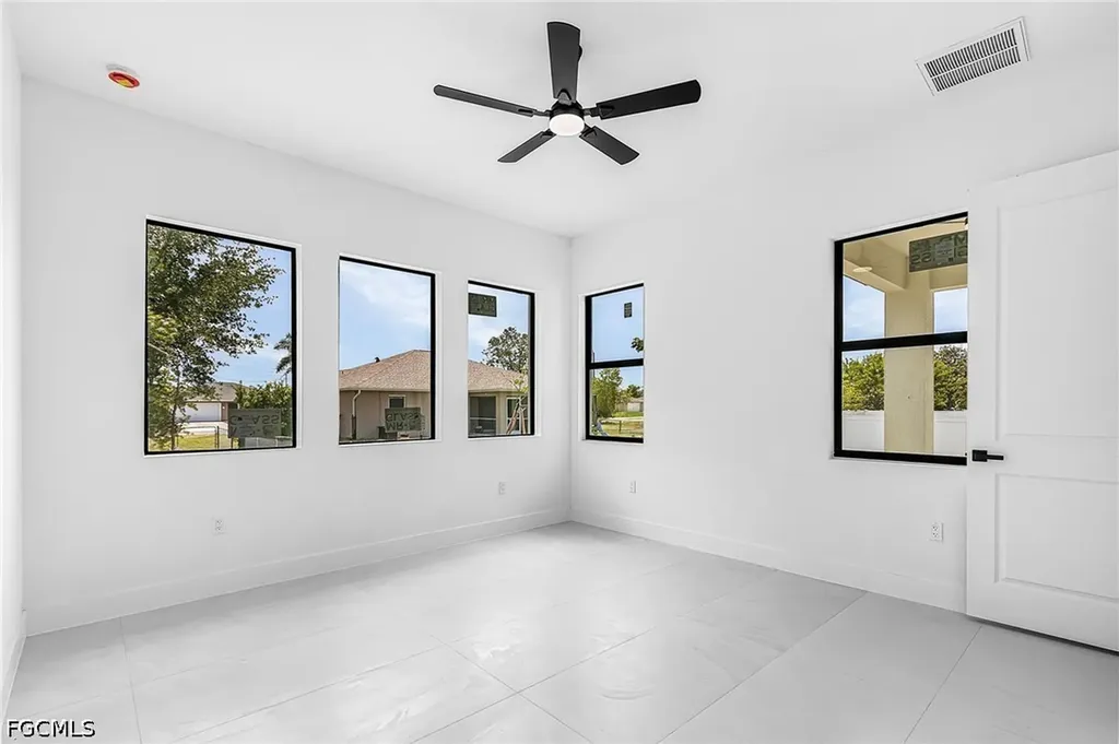 324 NE 15th Street Cape Coral FL 33909