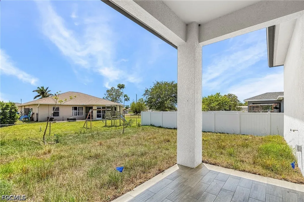 324 NE 15th Street Cape Coral FL 33909