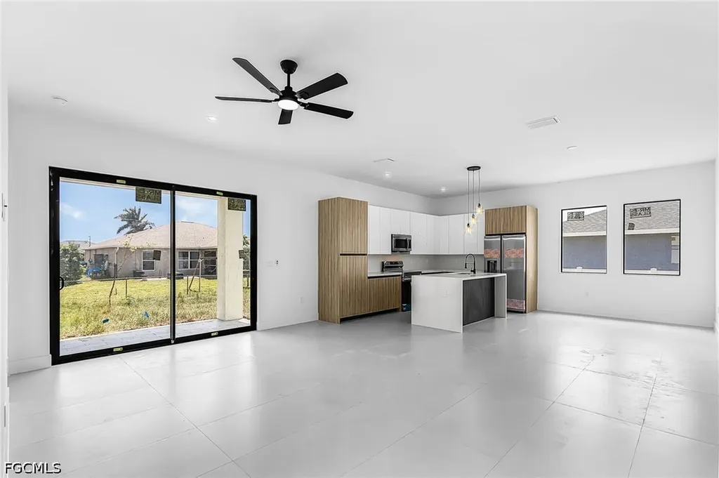 324 NE 15th Street Cape Coral FL 33909