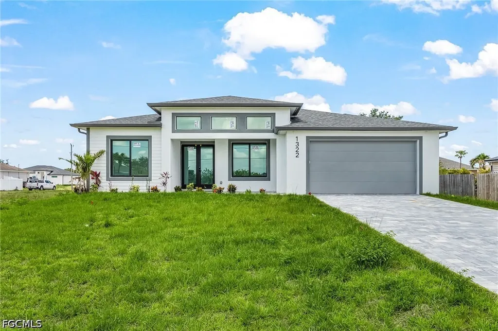 1322 NE 5th Place Cape Coral FL 33909
