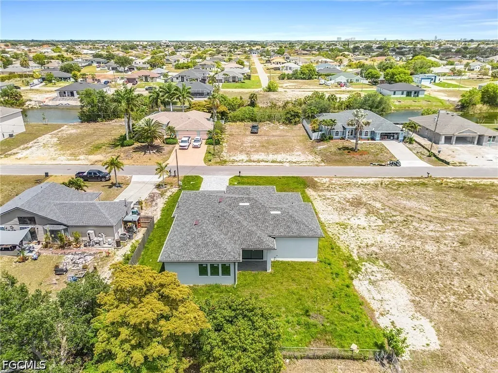 1322 NE 5th Place Cape Coral FL 33909