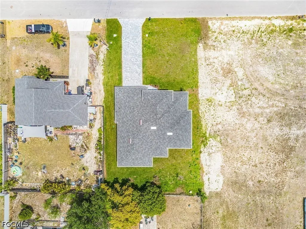 1322 NE 5th Place Cape Coral FL 33909