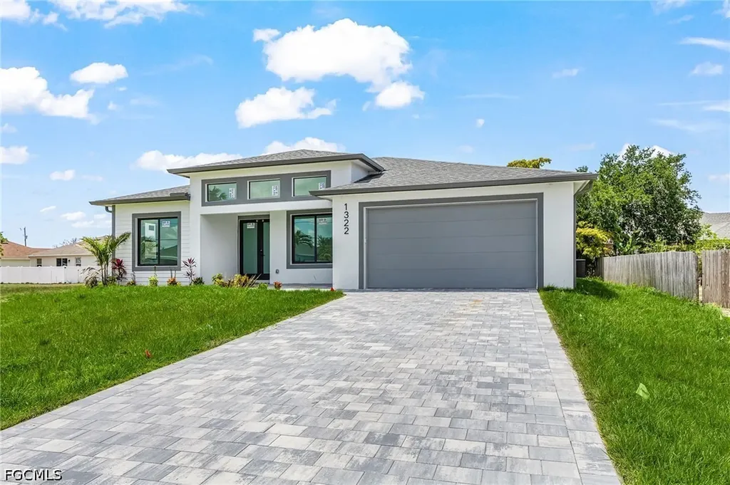 1322 NE 5th Place Cape Coral FL 33909