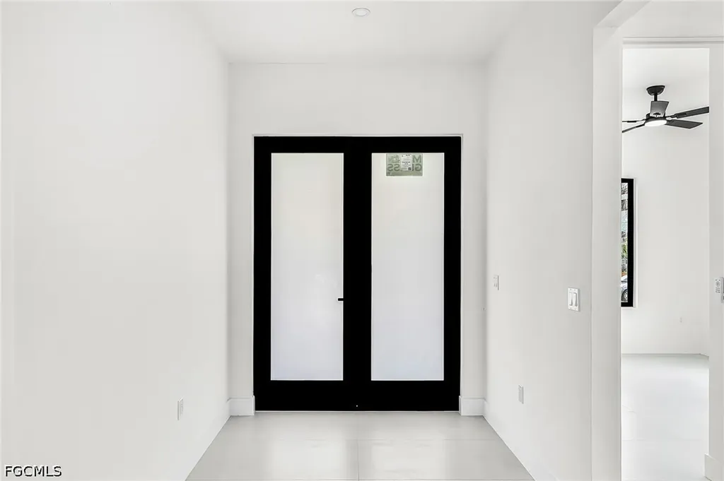 1322 NE 5th Place Cape Coral FL 33909