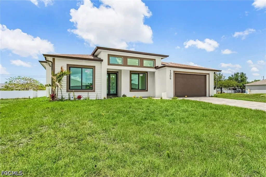 1306 NE 3rd Avenue Cape Coral FL 33909