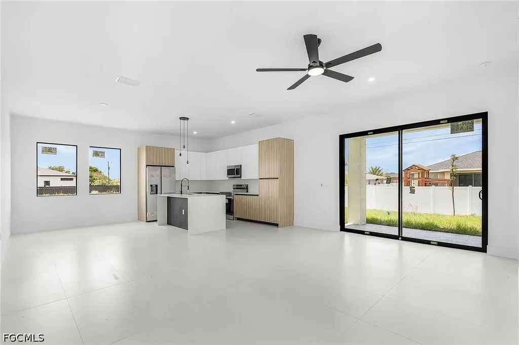 1306 NE 3rd Avenue Cape Coral FL 33909
