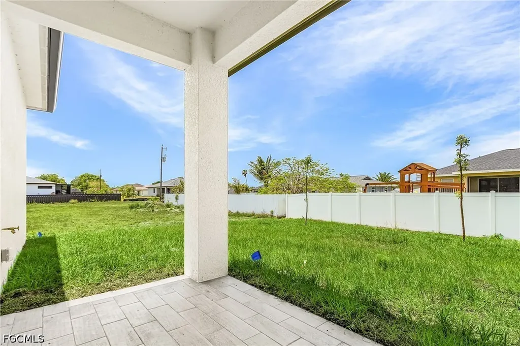 1306 NE 3rd Avenue Cape Coral FL 33909