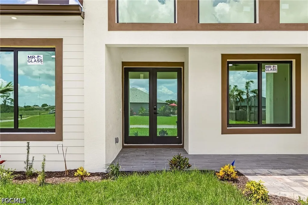 1306 NE 3rd Avenue Cape Coral FL 33909