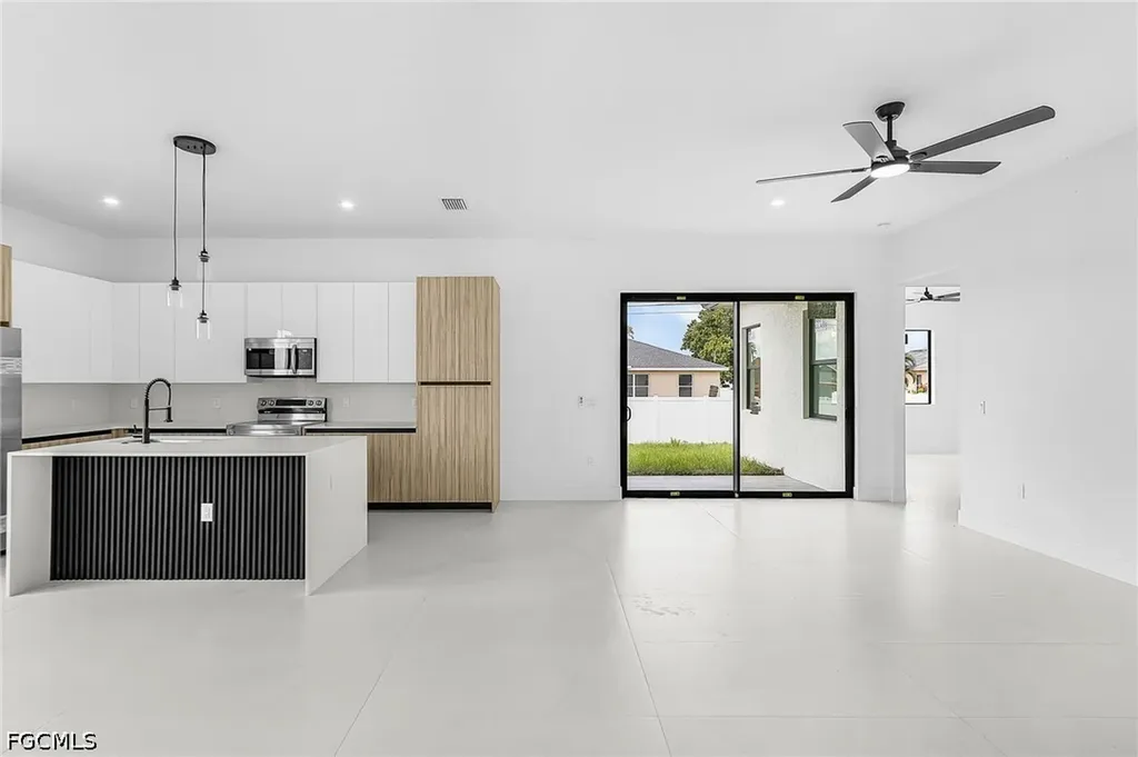 1306 NE 3rd Avenue Cape Coral FL 33909