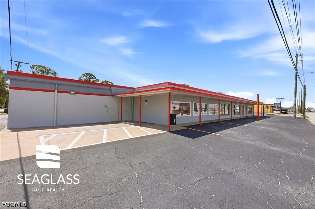 2730 Fowler Street Fort Myers FL 33901