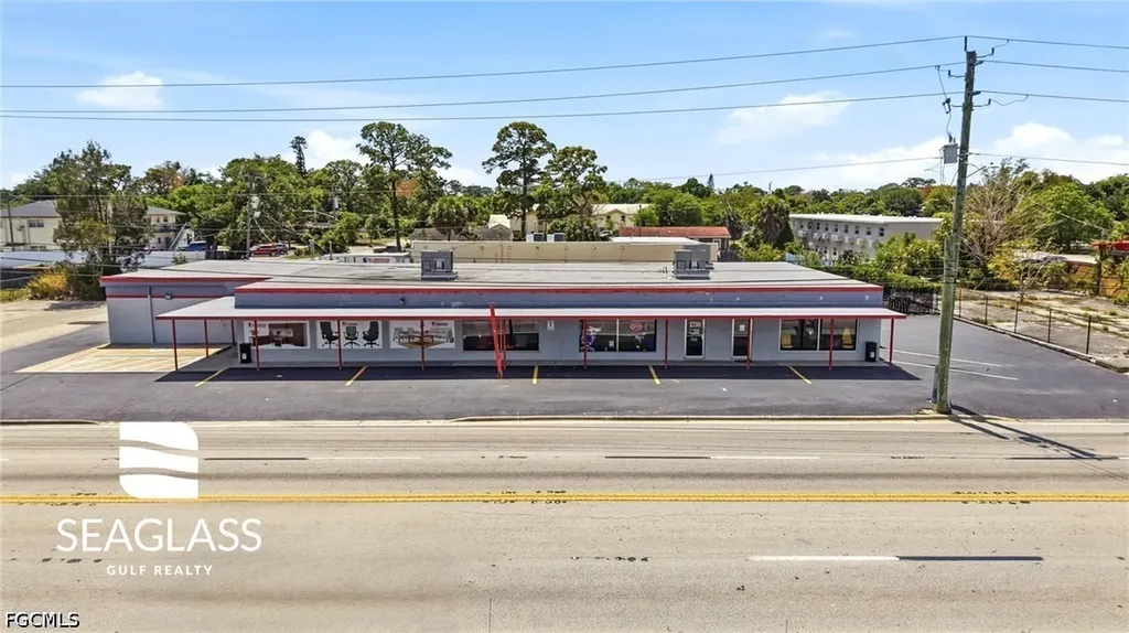 2730 Fowler Street Fort Myers FL 33901