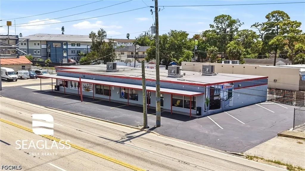 2730 Fowler Street Fort Myers FL 33901