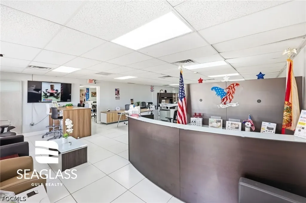 2730 Fowler Street Fort Myers FL 33901