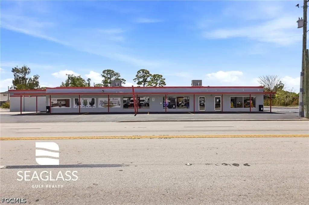 2730 Fowler Street Fort Myers FL 33901