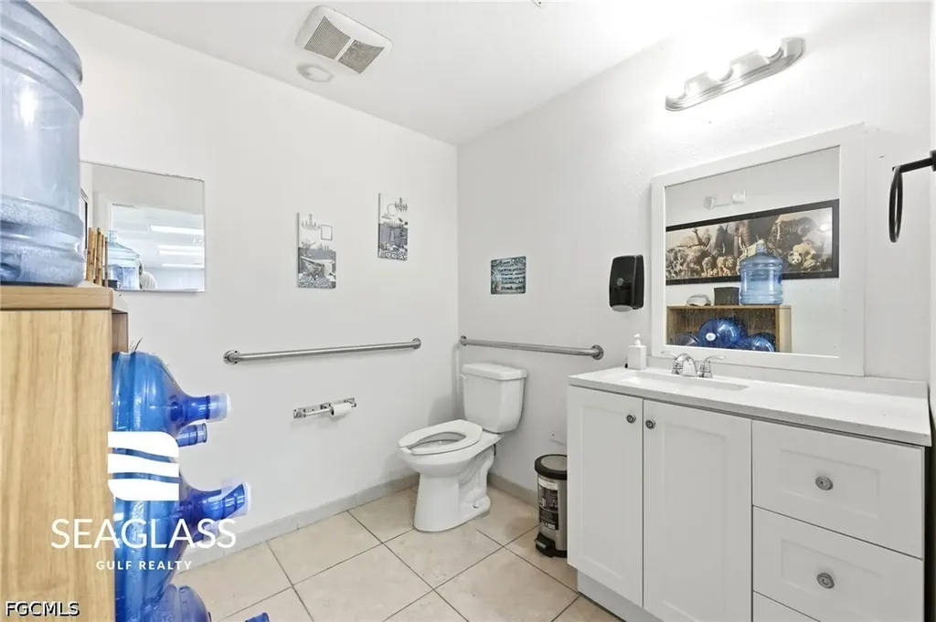 2730 Fowler Street Fort Myers FL 33901