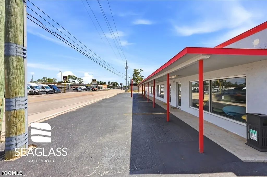 2730 Fowler Street Fort Myers FL 33901