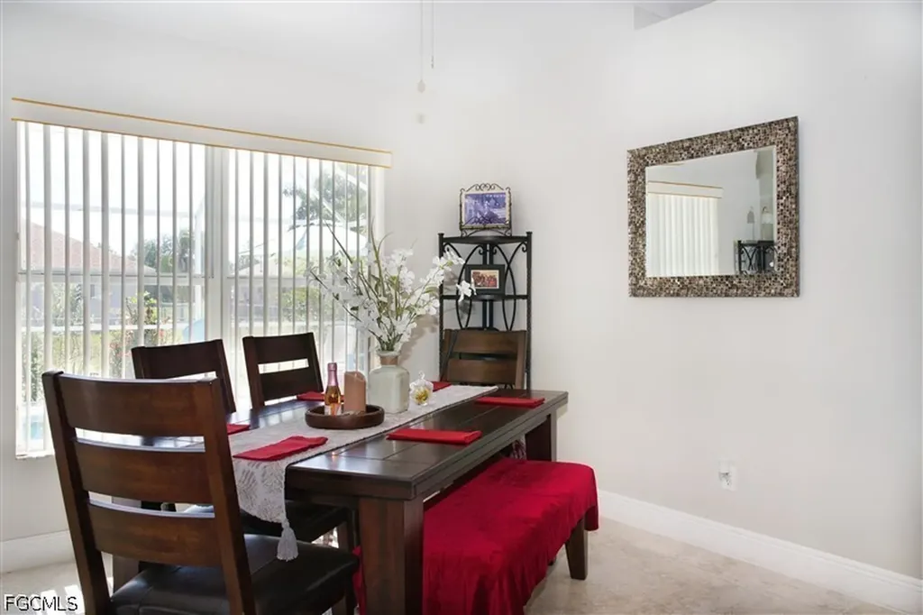 818 SW 11th Avenue Cape Coral FL 33991