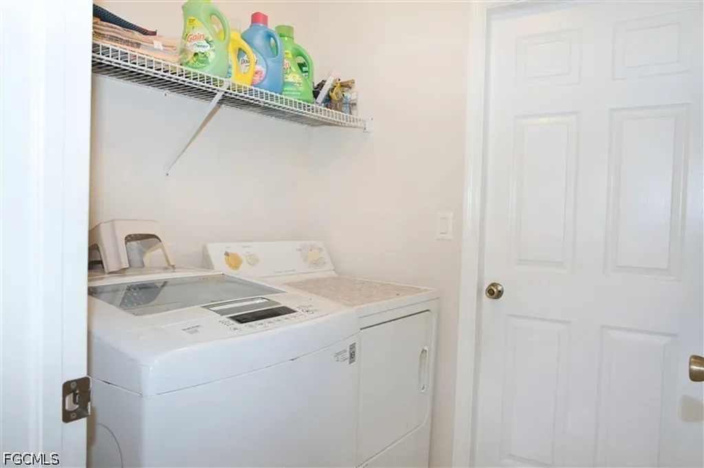 818 SW 11th Avenue Cape Coral FL 33991