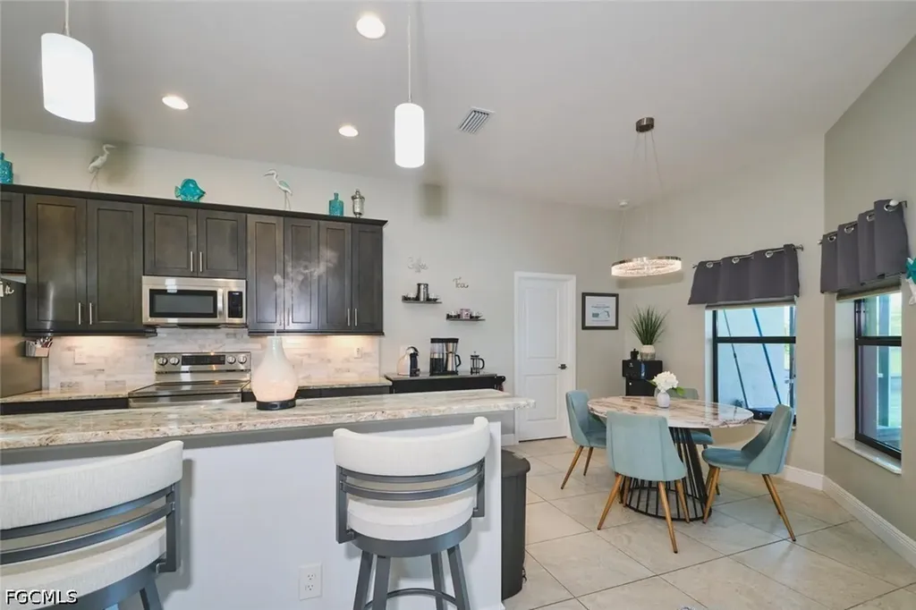 1119 NE 2nd Terrace Cape Coral FL 33909