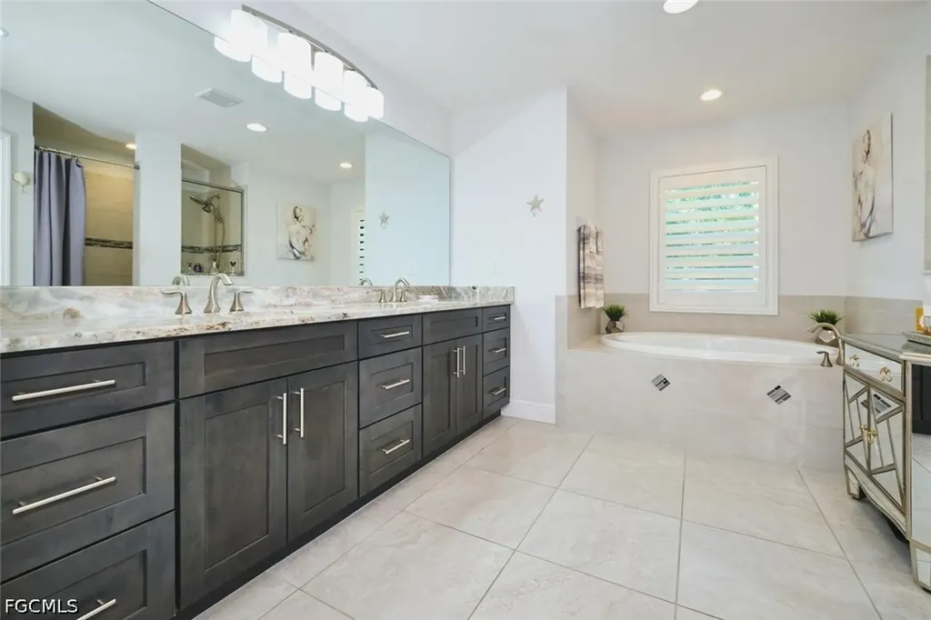 1119 NE 2nd Terrace Cape Coral FL 33909