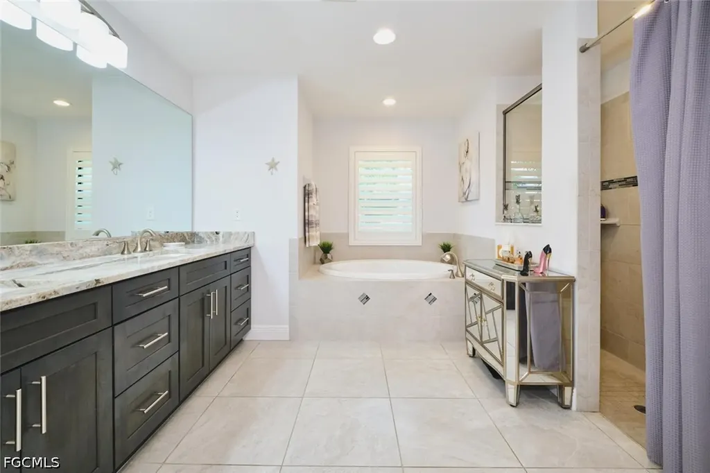 1119 NE 2nd Terrace Cape Coral FL 33909