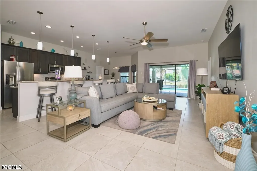 1119 NE 2nd Terrace Cape Coral FL 33909