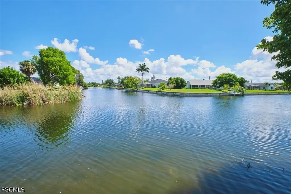 1119 NE 2nd Terrace Cape Coral FL 33909