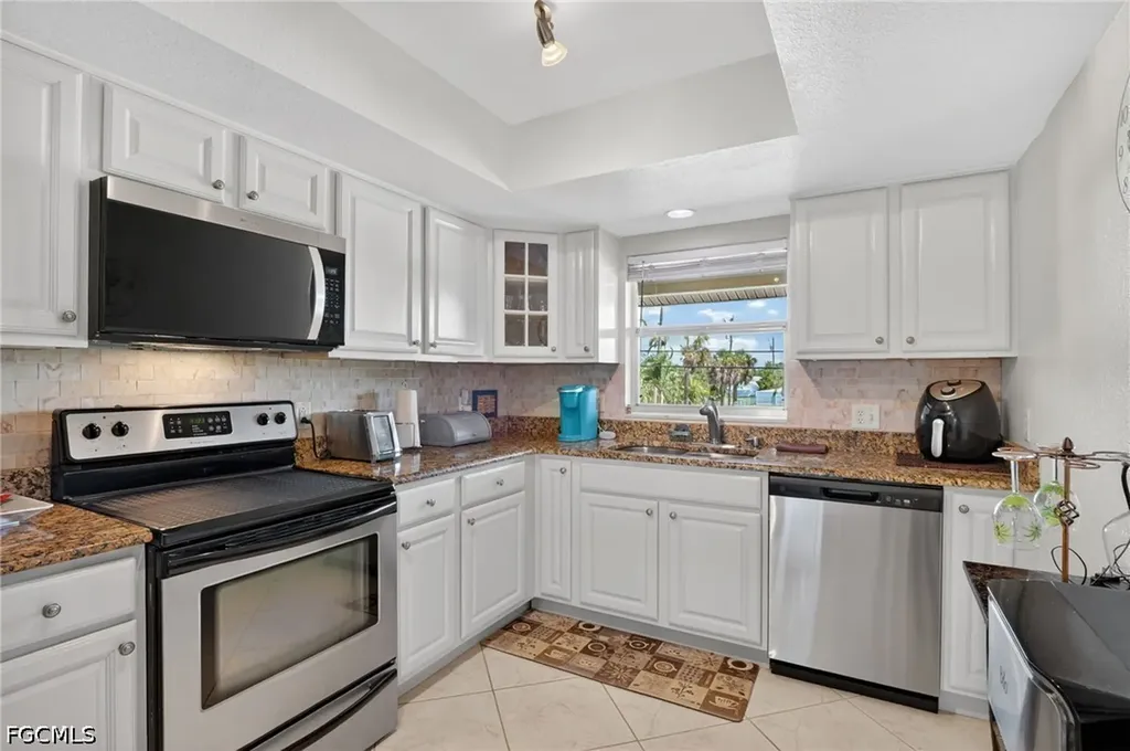 1022 SE 46th Street Cape Coral FL 33904
