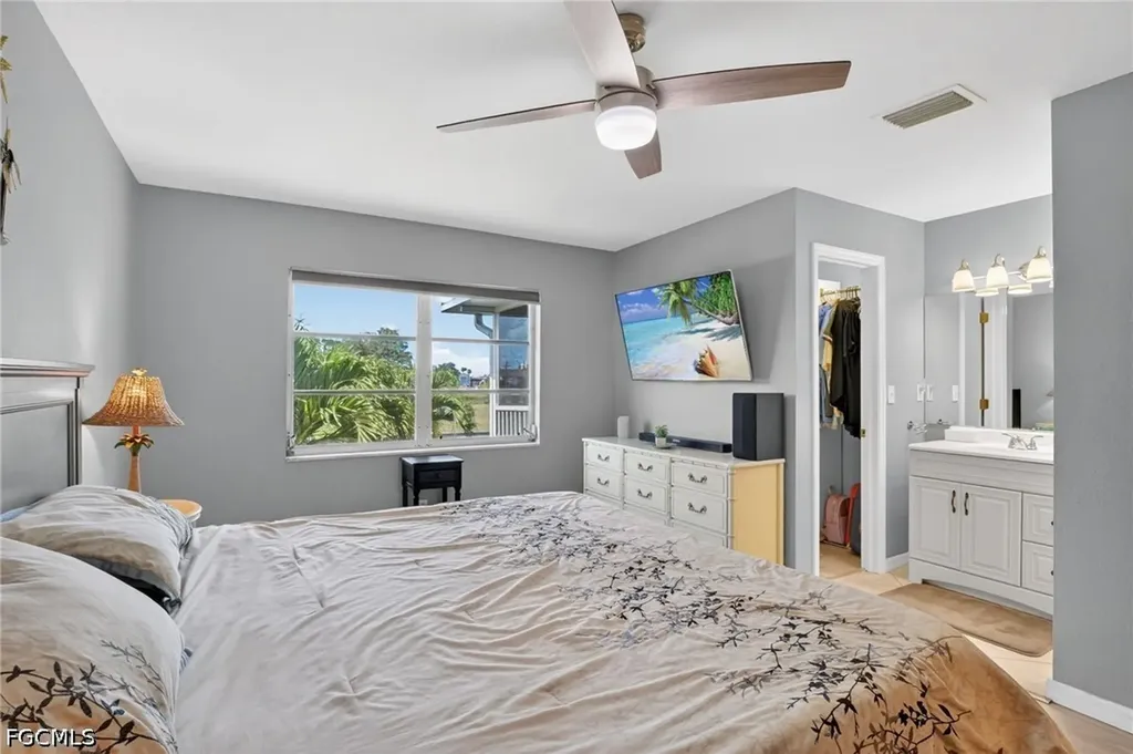 1022 SE 46th Street Cape Coral FL 33904