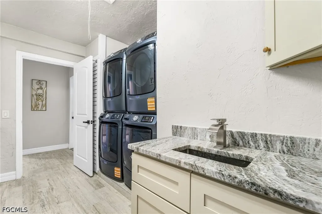 17221 Shelby Lane North Fort Myers FL 33917