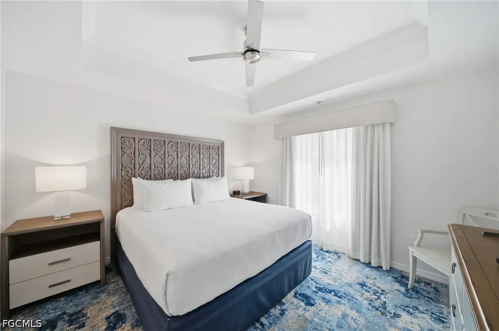 221 9th Street S Naples FL 34102
