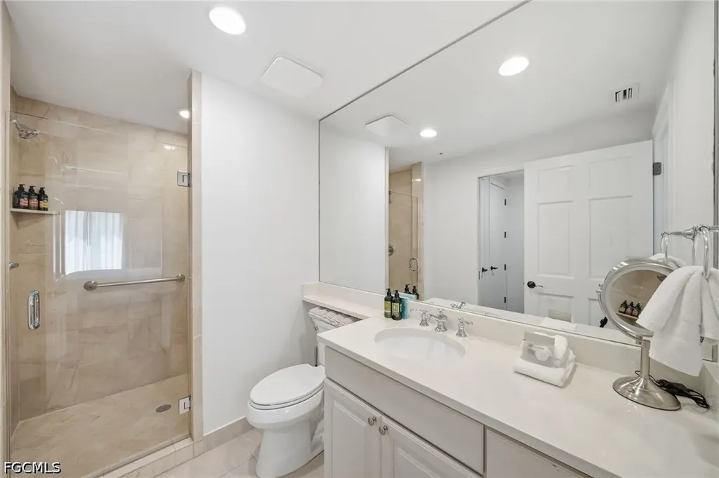 221 9th Street S Naples FL 34102