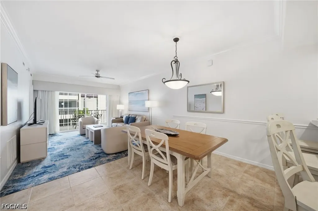 221 9th Street S Naples FL 34102