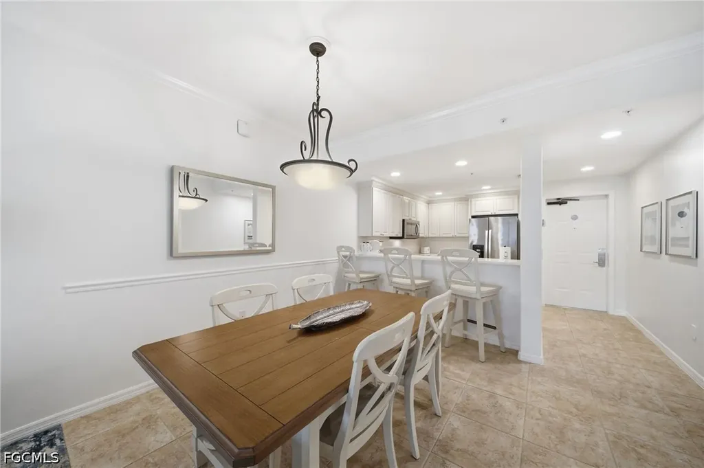 221 9th Street S Naples FL 34102