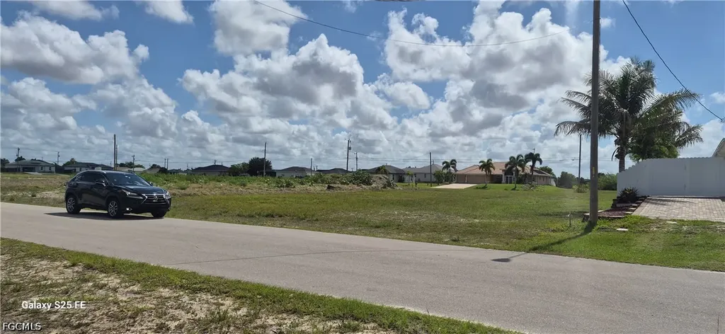 1435 NE Juanita Place Cape Coral FL 33909