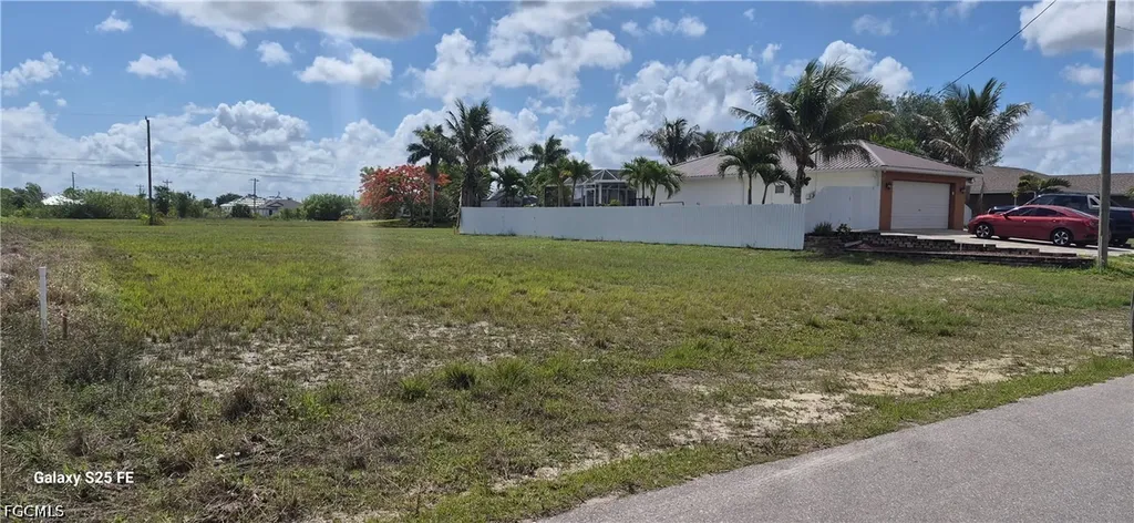 1435 NE Juanita Place Cape Coral FL 33909