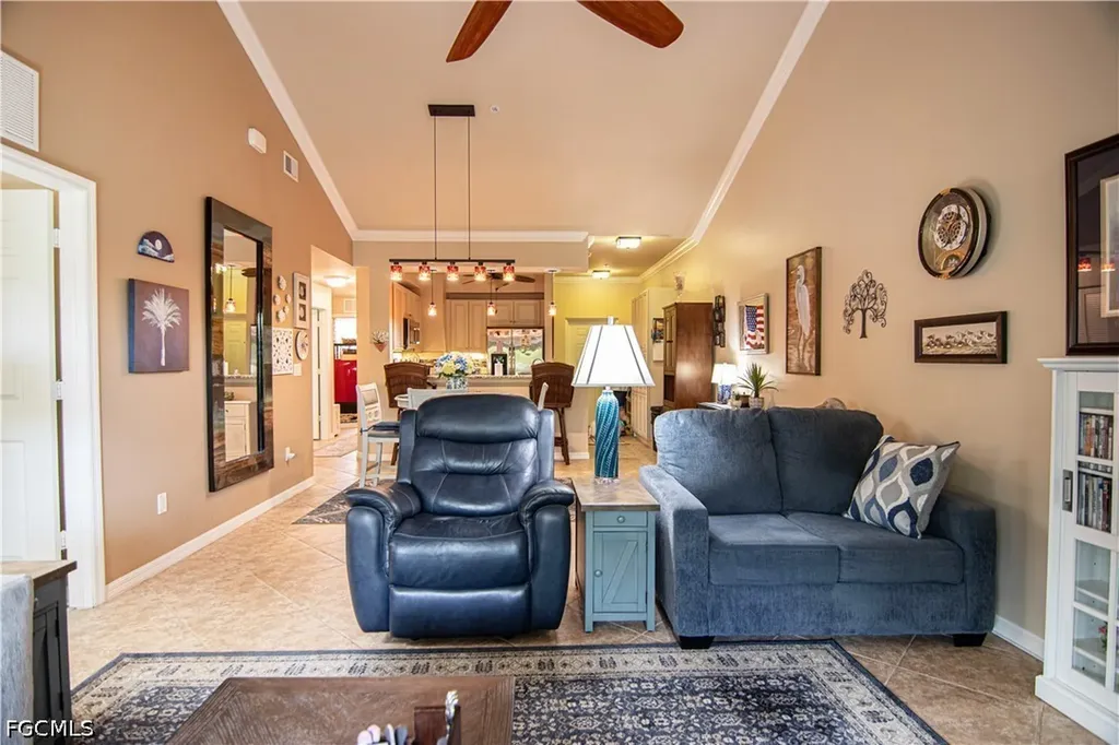 1076 Winding Pines Circle Cape Coral FL 33909