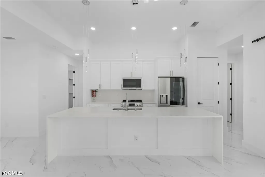 1817 Kismet Parkway W Cape Coral FL 33993
