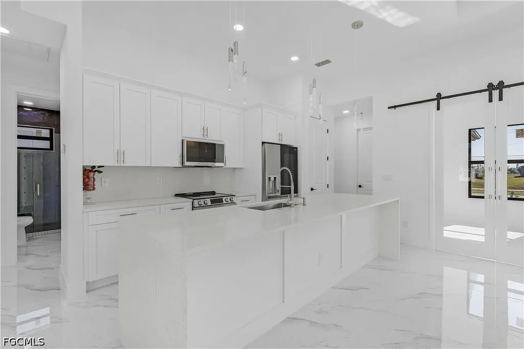 1817 Kismet Parkway W Cape Coral FL 33993