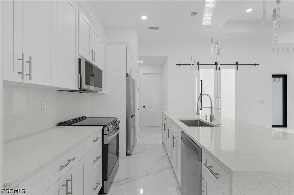 1817 Kismet Parkway W Cape Coral FL 33993