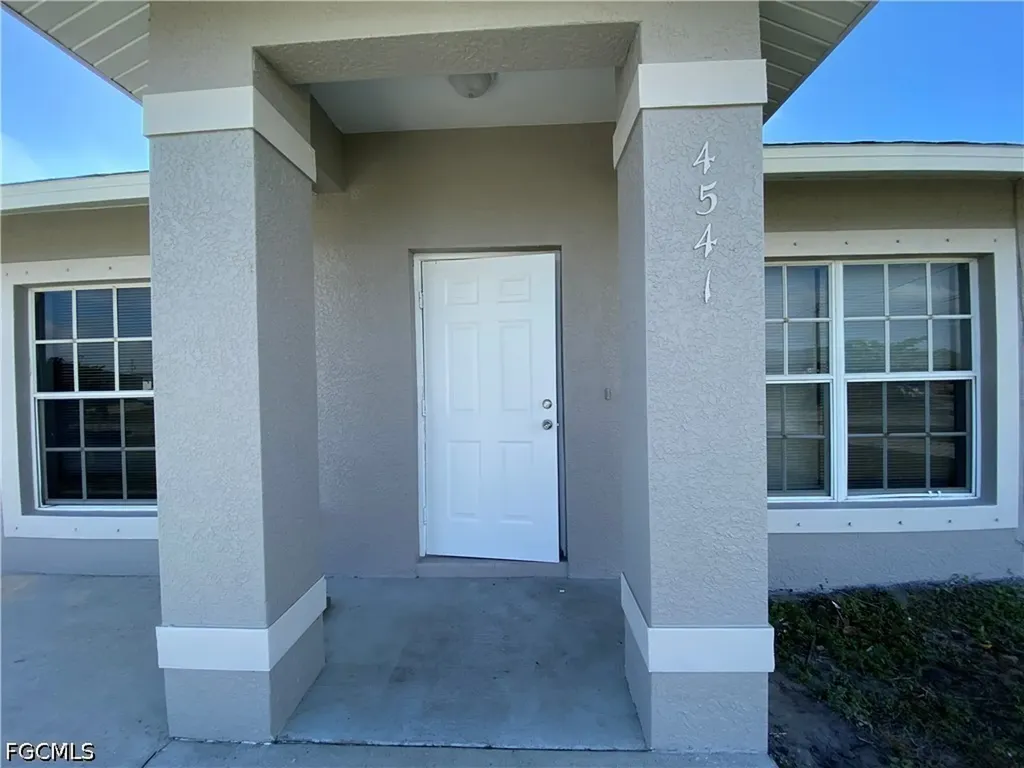 4541 20th Street SW Lehigh Acres FL 33973