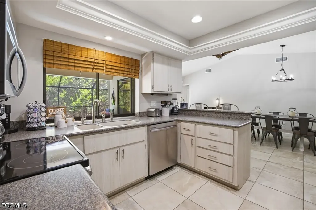 6856 Fairview Street Fort Myers FL 33966