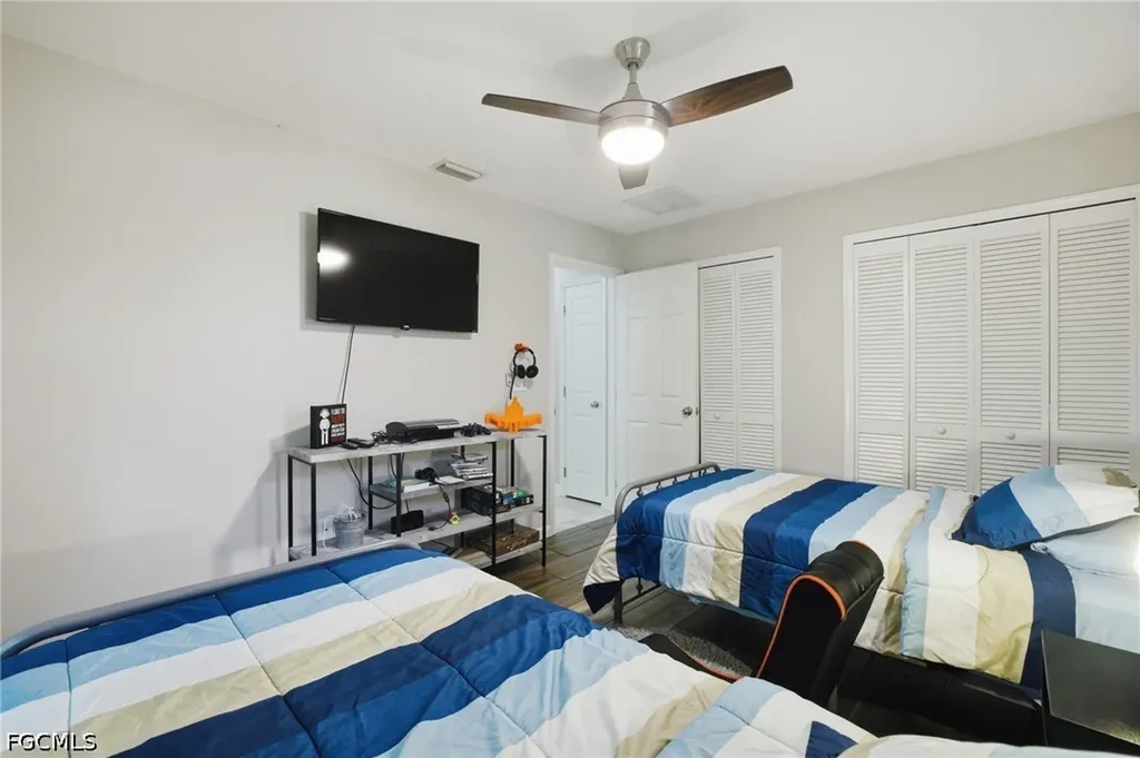 6856 Fairview Street Fort Myers FL 33966