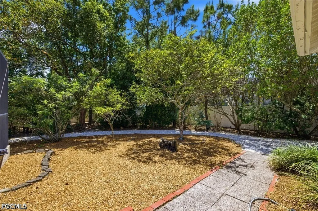 6856 Fairview Street Fort Myers FL 33966