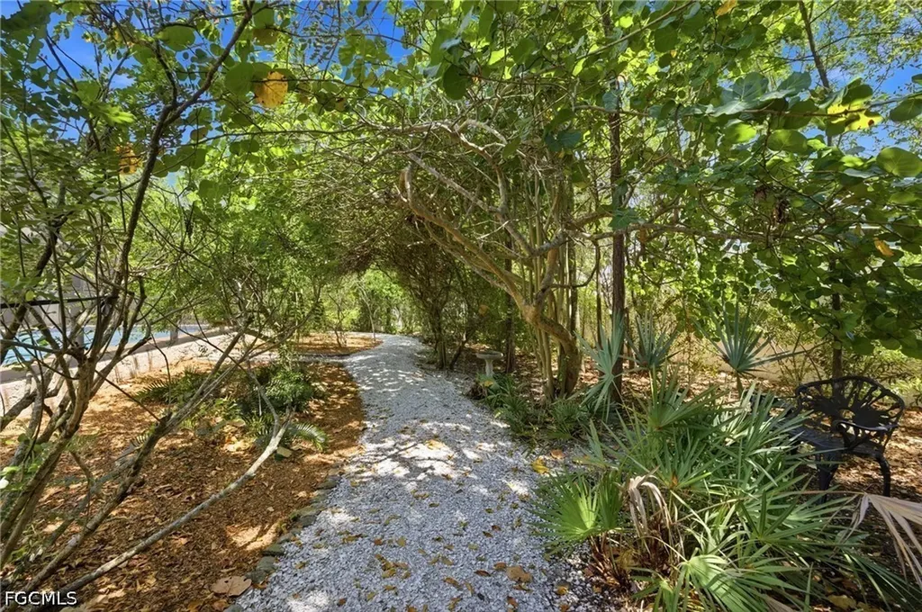 6856 Fairview Street Fort Myers FL 33966