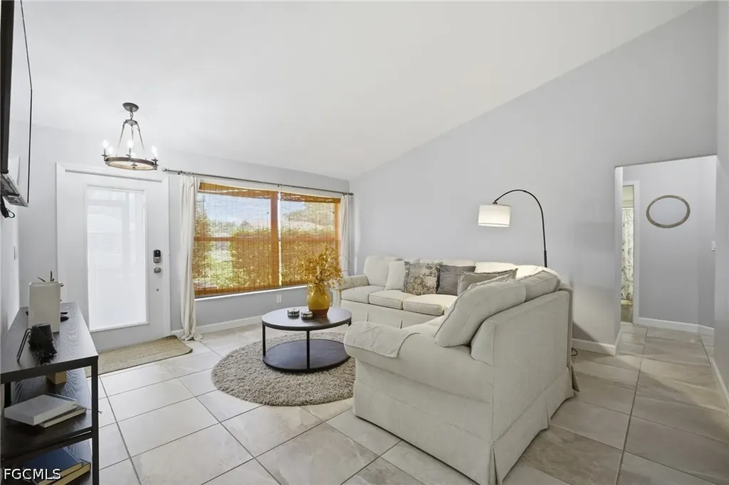 6856 Fairview Street Fort Myers FL 33966