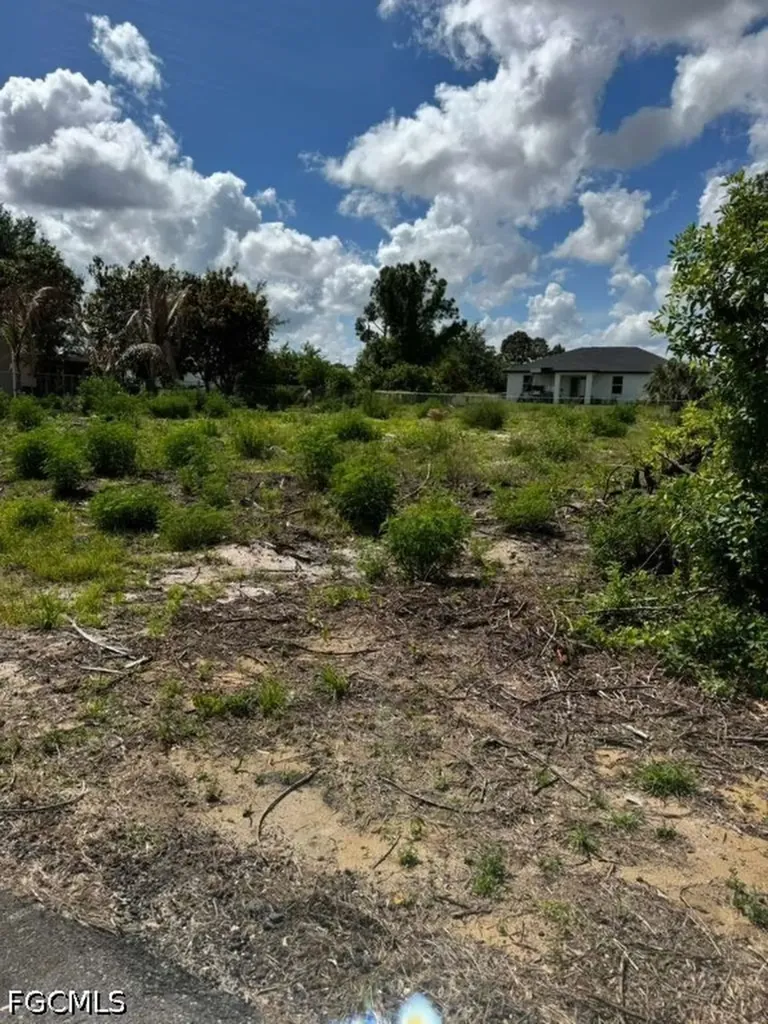 3005 2nd Street SW Lehigh Acres FL 33976