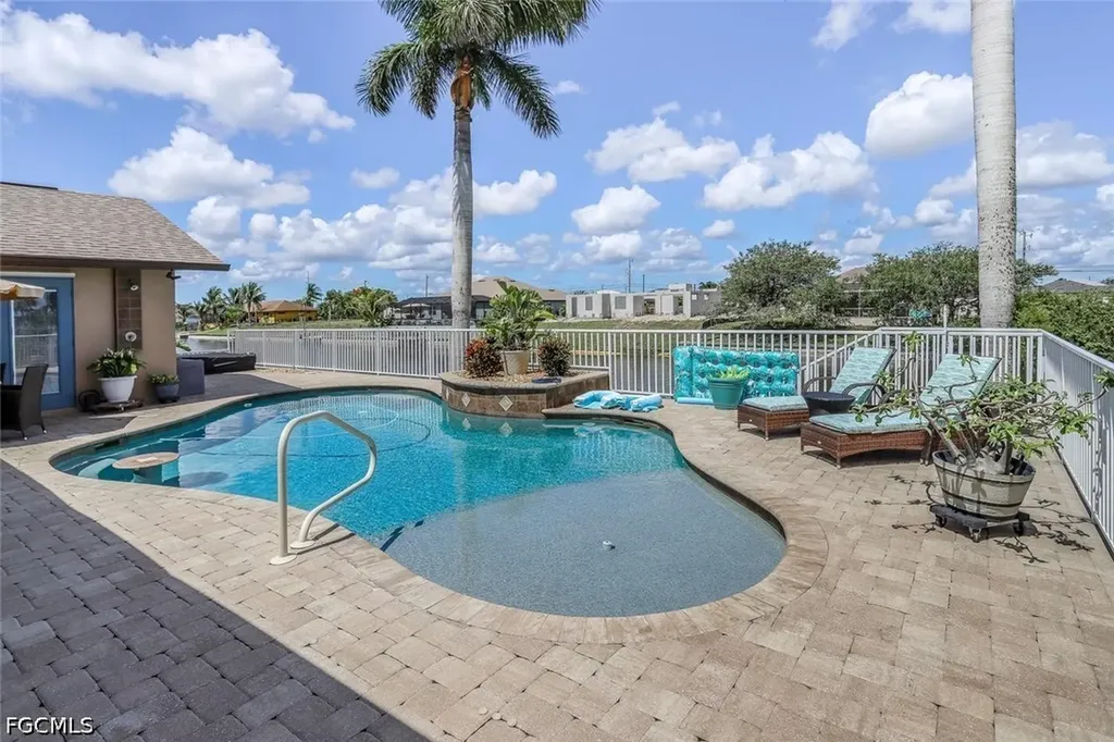 920 NW 3rd Avenue Cape Coral FL 33993